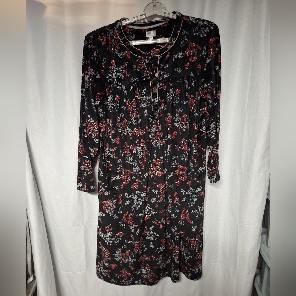 Aria Black Floral Robe/ Housecoat